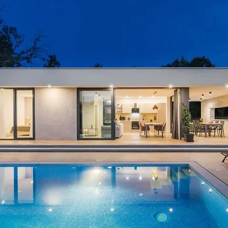 Villa-naos-backup
