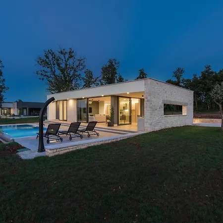Villa-naos-backup *